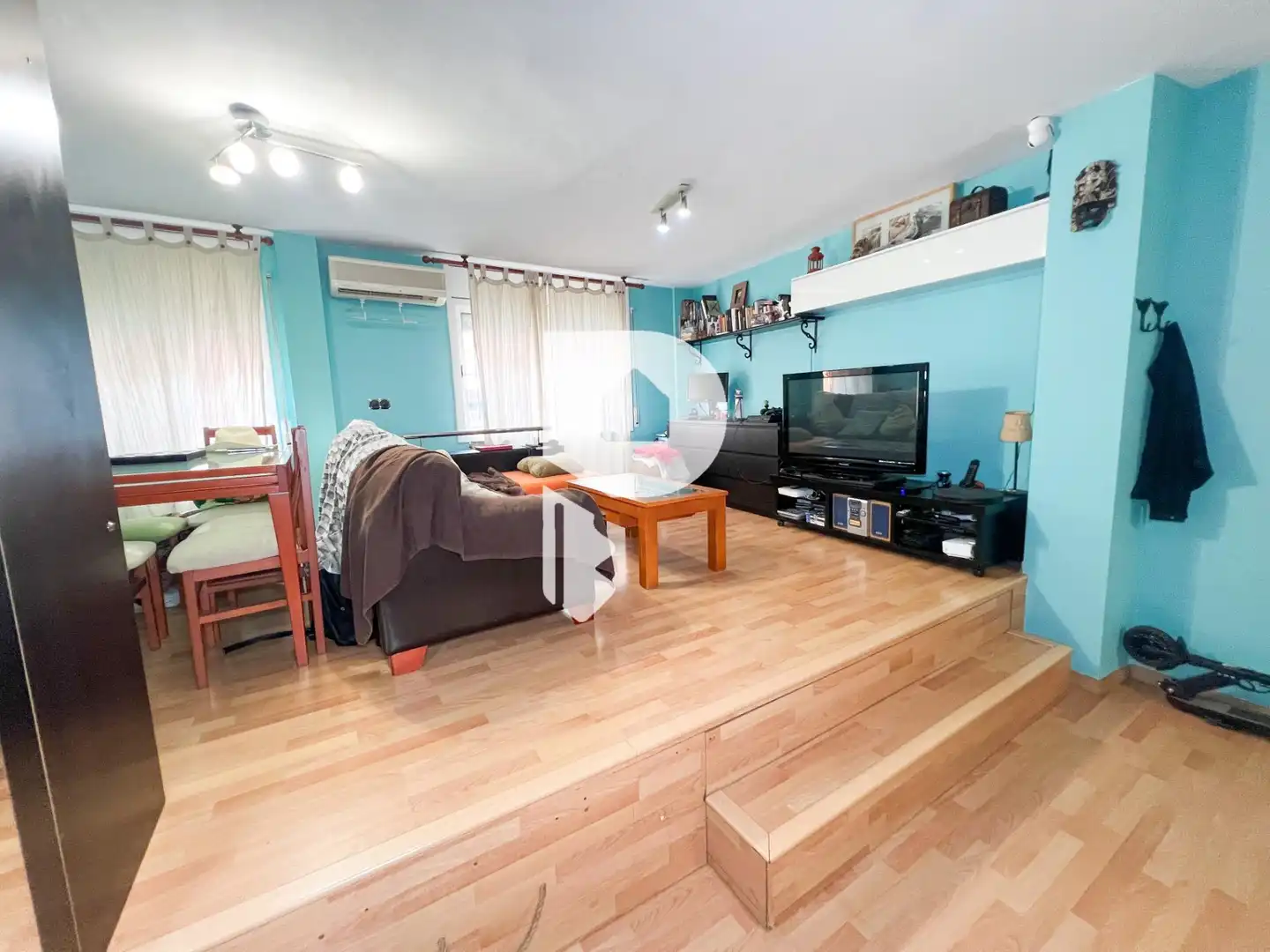 Sala de estar de Planta baja en venta en Vallirana con Aire acondicionado, Calefacción y Parquet