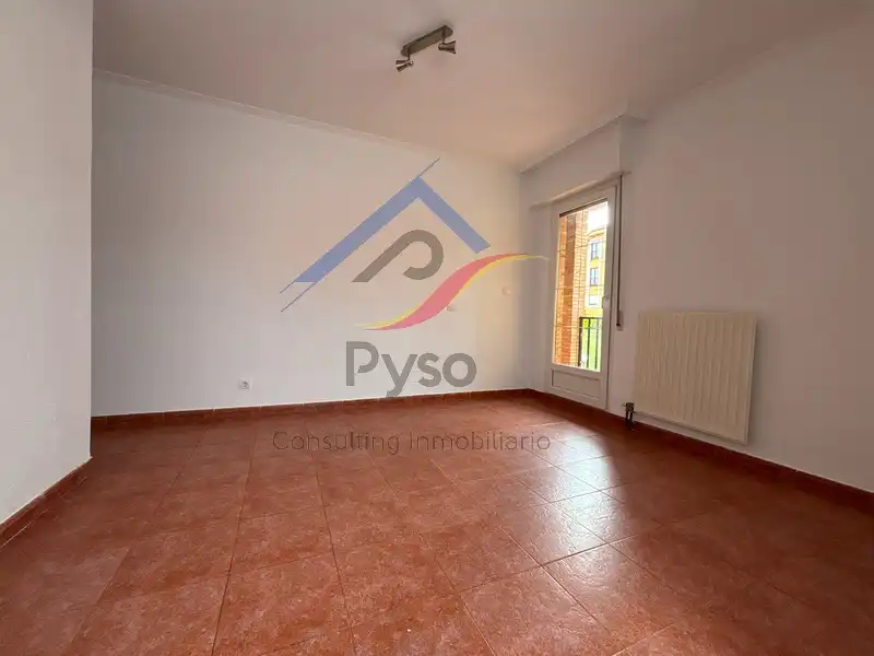 Sala d'estar de Àtic en venda en Ruiloba amb Calefacció, Jardí privat i Balcó