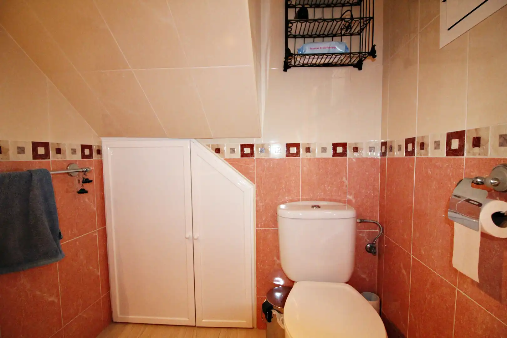 Baño de Piso en venta en Almonte con Aire acondicionado, Terraza y Trastero