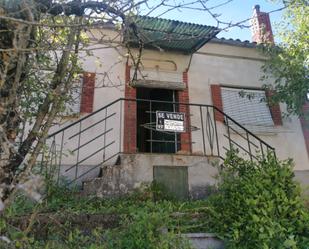 Exterior view of House or chalet for sale in Vegaquemada  with Private garden