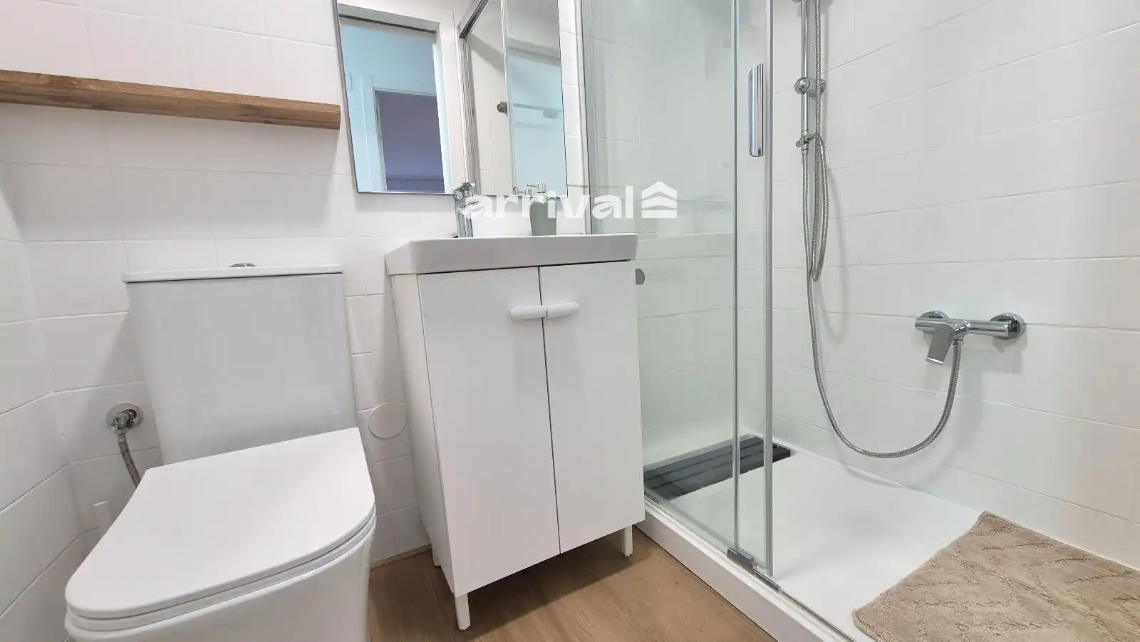 Badezimmer von Wohnung zur untervermieten in Valencia mit Heizung, Terrasse und Möbliert