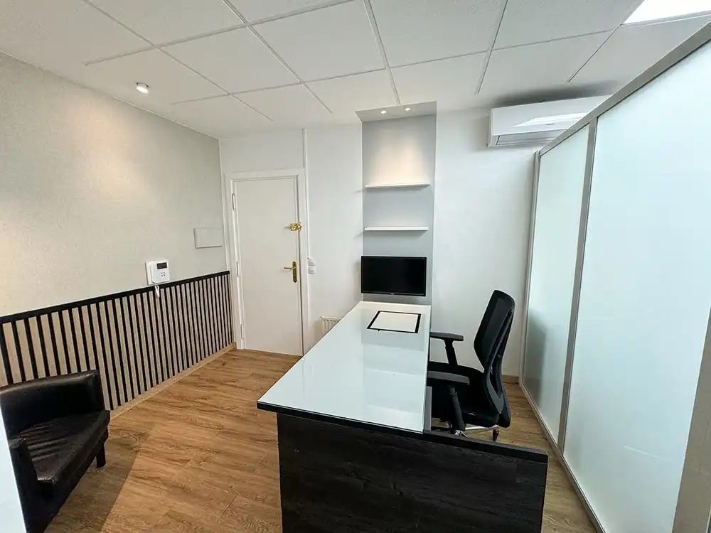 Office space with lift for sale in Ibaigane Kalea, imagen 2