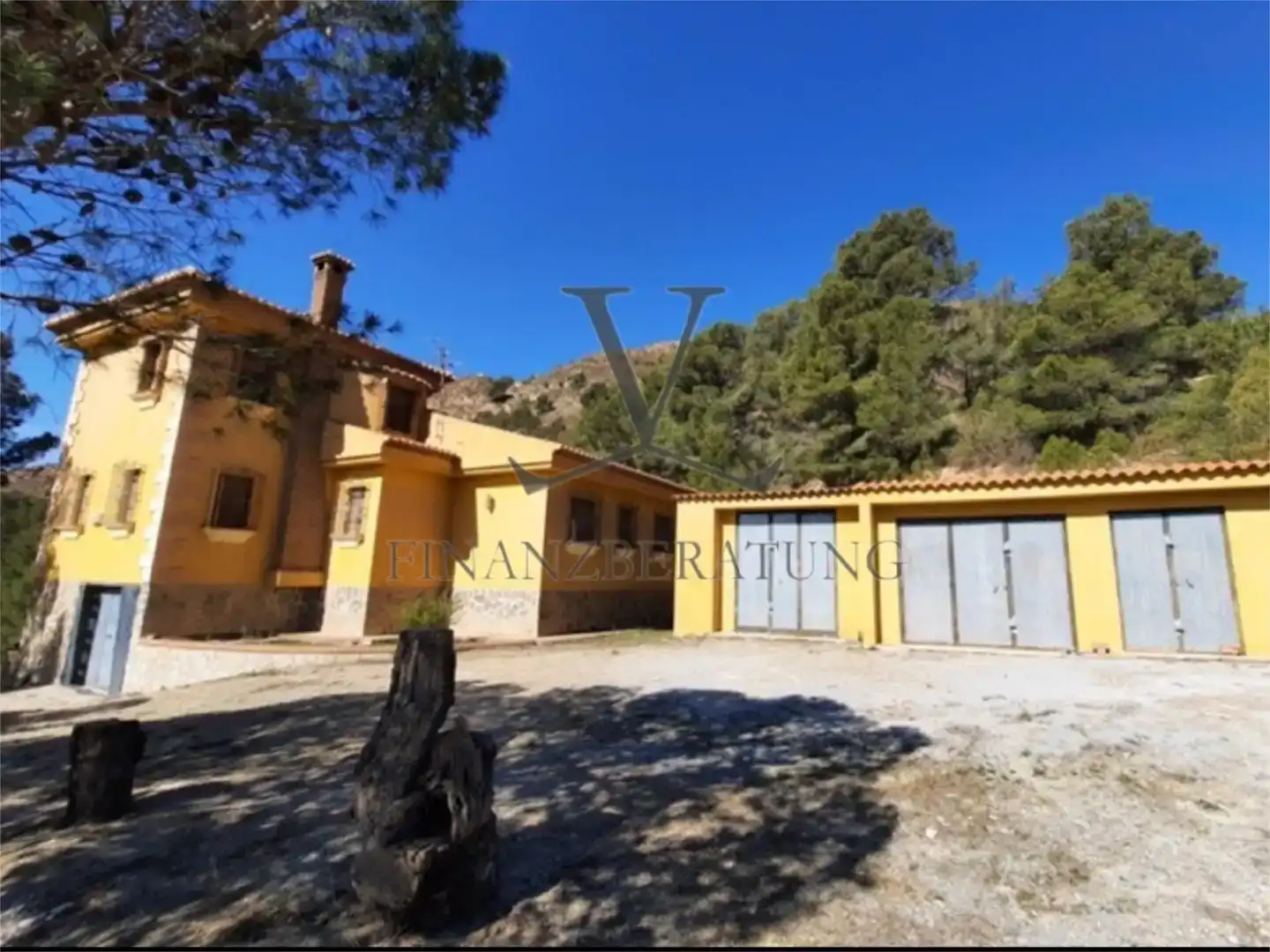 Vista exterior de Casa o xalet en venda en Vélez de Benaudalla amb Balcó