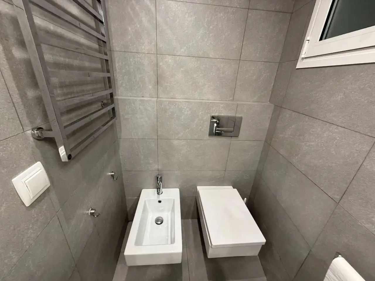 Bathroom of Flat for rent in Valencia  with Air Conditioner, Heating and Furnished
