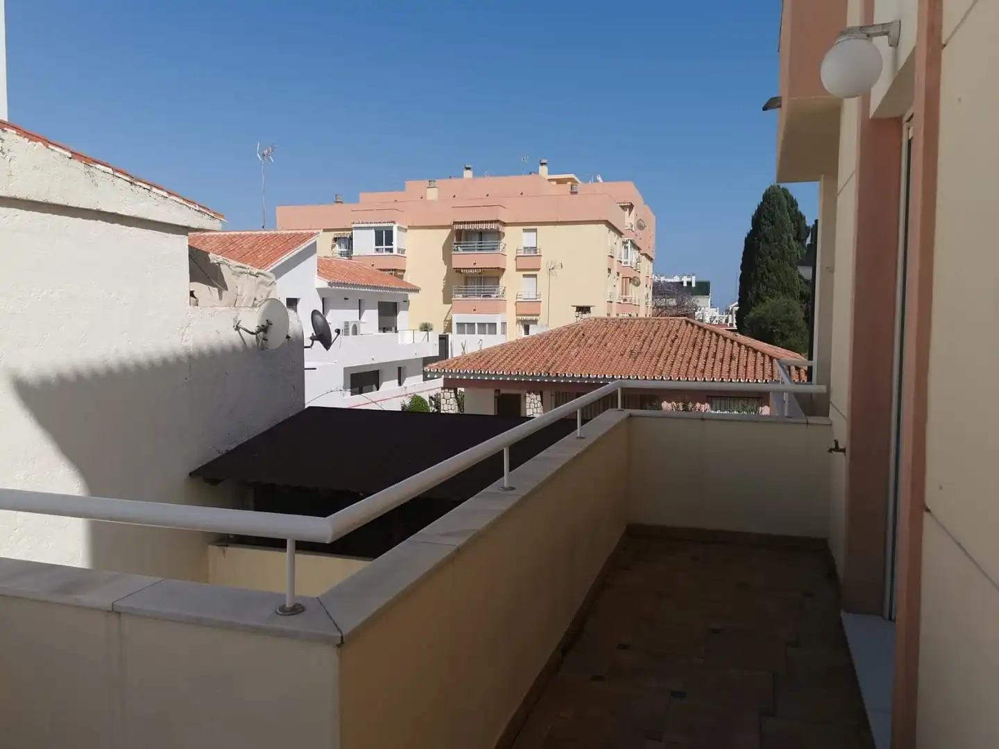 Flat for rent in Calle Madrigal, Camino de Antequera