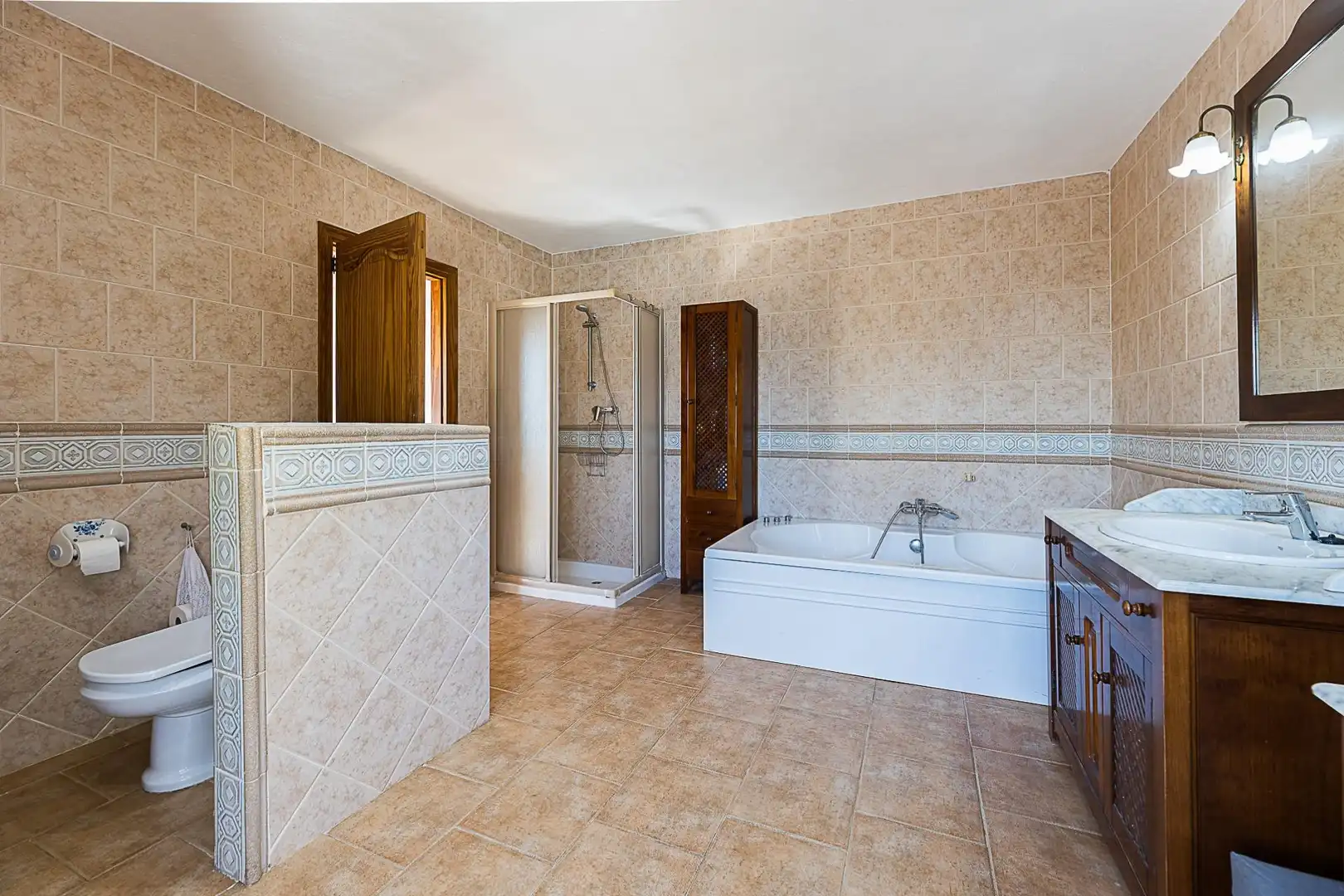 Badezimmer von Country house zum Verkauf in  Palma de Mallorca mit Klimaanlage, Heizung und Privatgarten