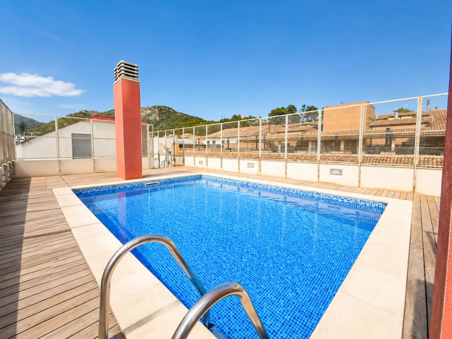 Piso con piscina en venta en Casco Urbano