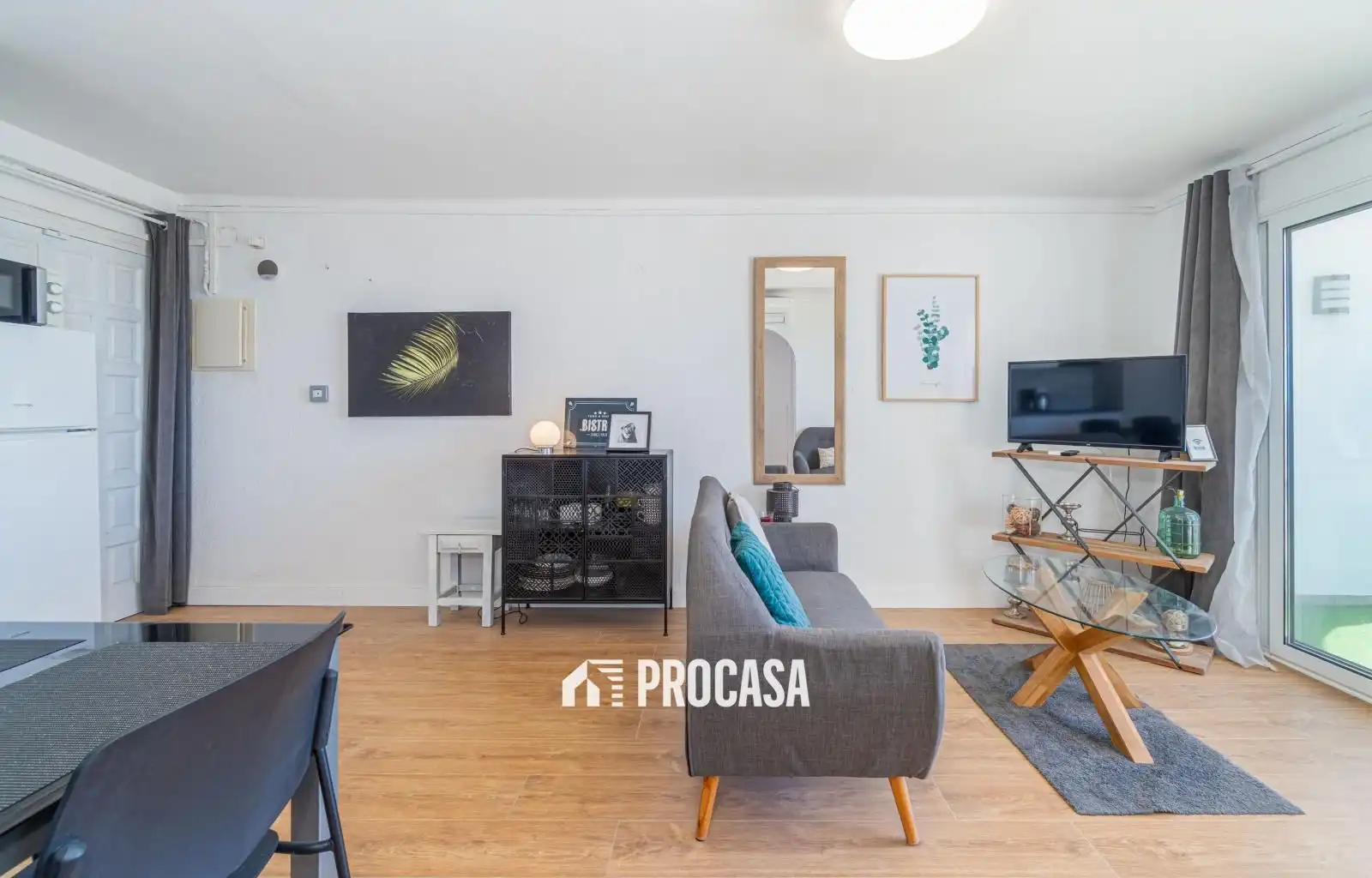Wohnzimmer von Wohnung zum Verkauf in Empuriabrava mit Klimaanlage, Heizung und Terrasse