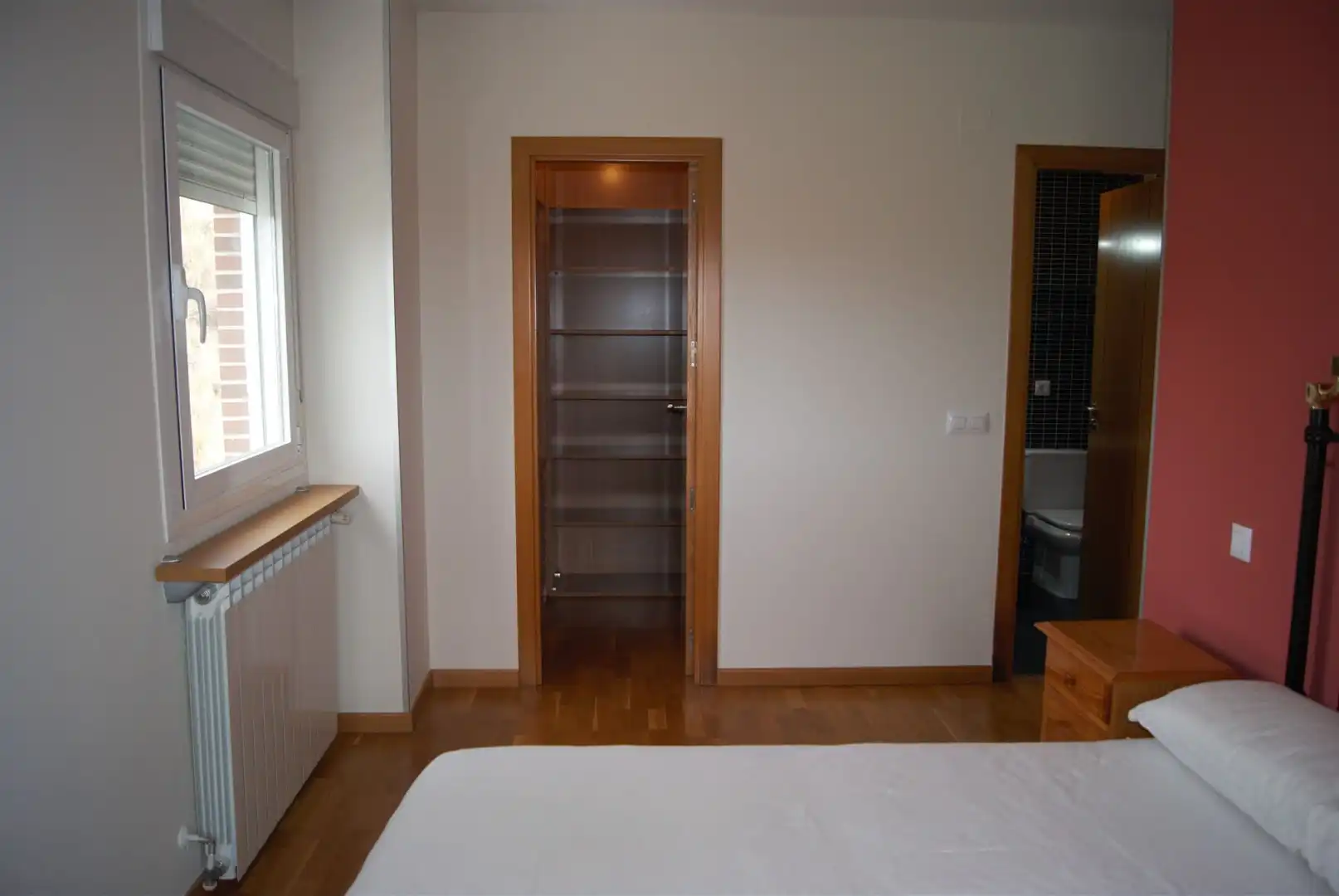 Habitación de Piso de alquiler en Ávila con Calefacción y Amueblado
