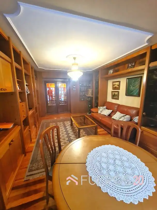 Sala de estar de Piso en venta en Barakaldo  con Calefacción, Terraza y Trastero