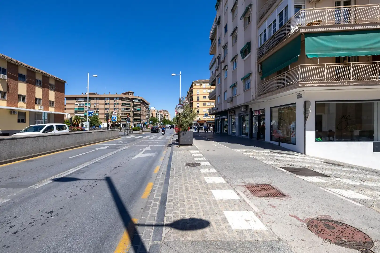 Gewerbefläche zum Verkauf in Calle Abderrahman 11, imagen 4
