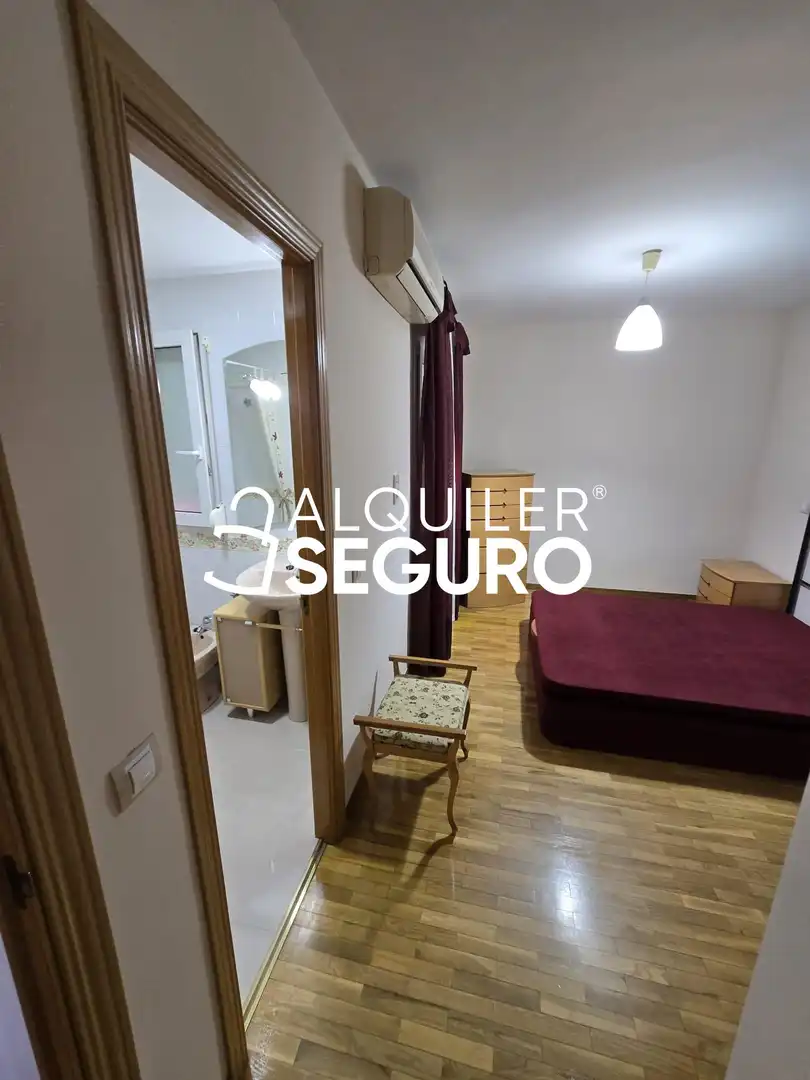 Bedroom of Flat for rent in Alcalá de Henares  with Air Conditioner, Heating and Terrace