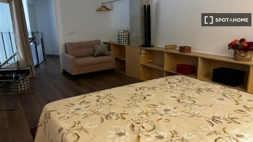 Bedroom of Flat for rent in Valencia  with Air Conditioner, Heating and Furnished
