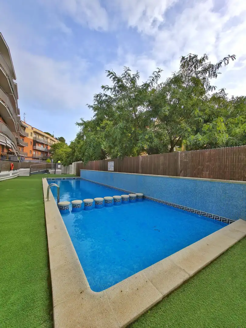 Swimming pool of Flat for sale in La Plantera