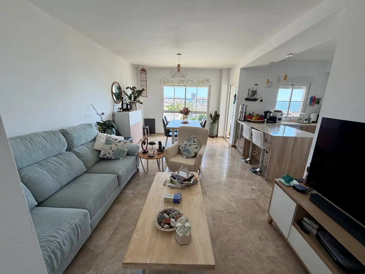 Sala de estar de Apartamento en venta en Estepona con Aire acondicionado, Terraza y Trastero