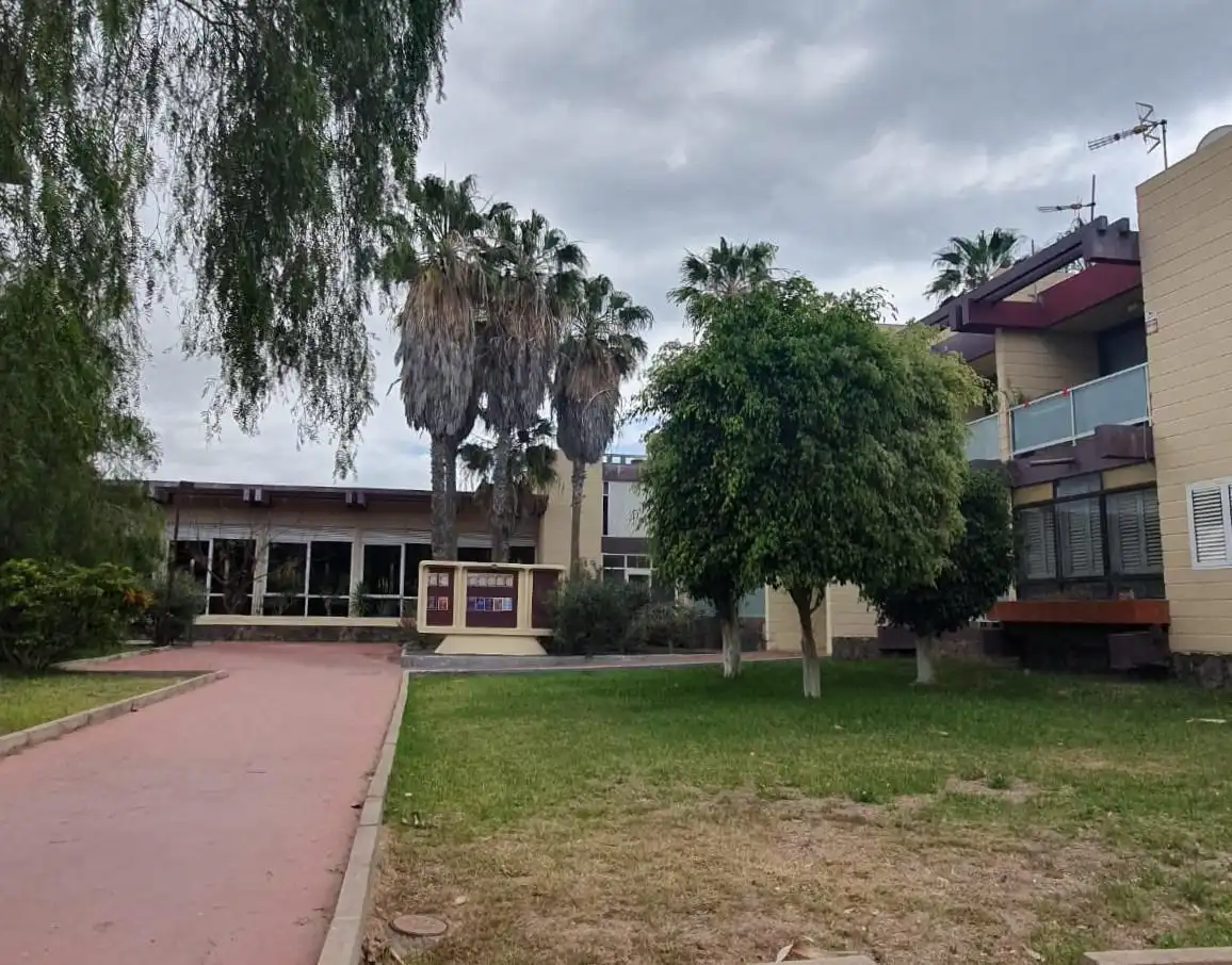 Vista exterior de Pis de lloguer en Arona amb Terrassa, Moblat i Piscina comunitària