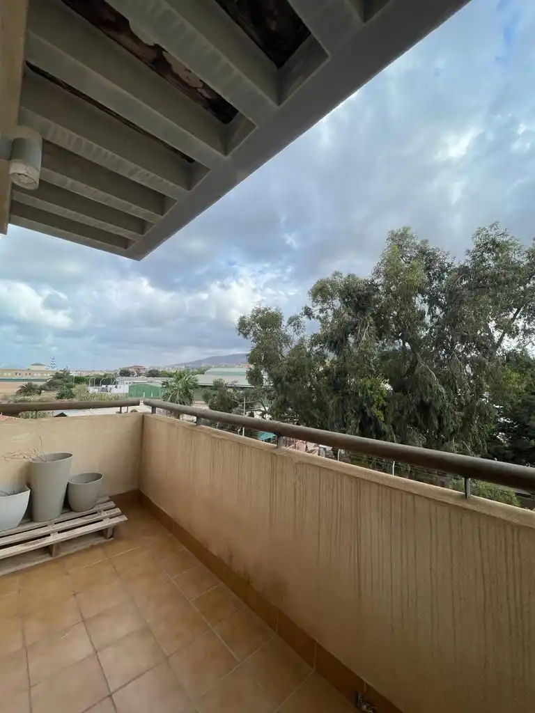 Vista exterior de Casa adosada en venta en Melilla con Aire acondicionado, Jardín privado y Terraza