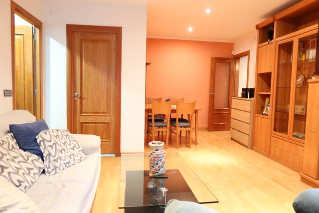 Piso en Alquiler en Carrer de Chopin en La Font de la Guatlla