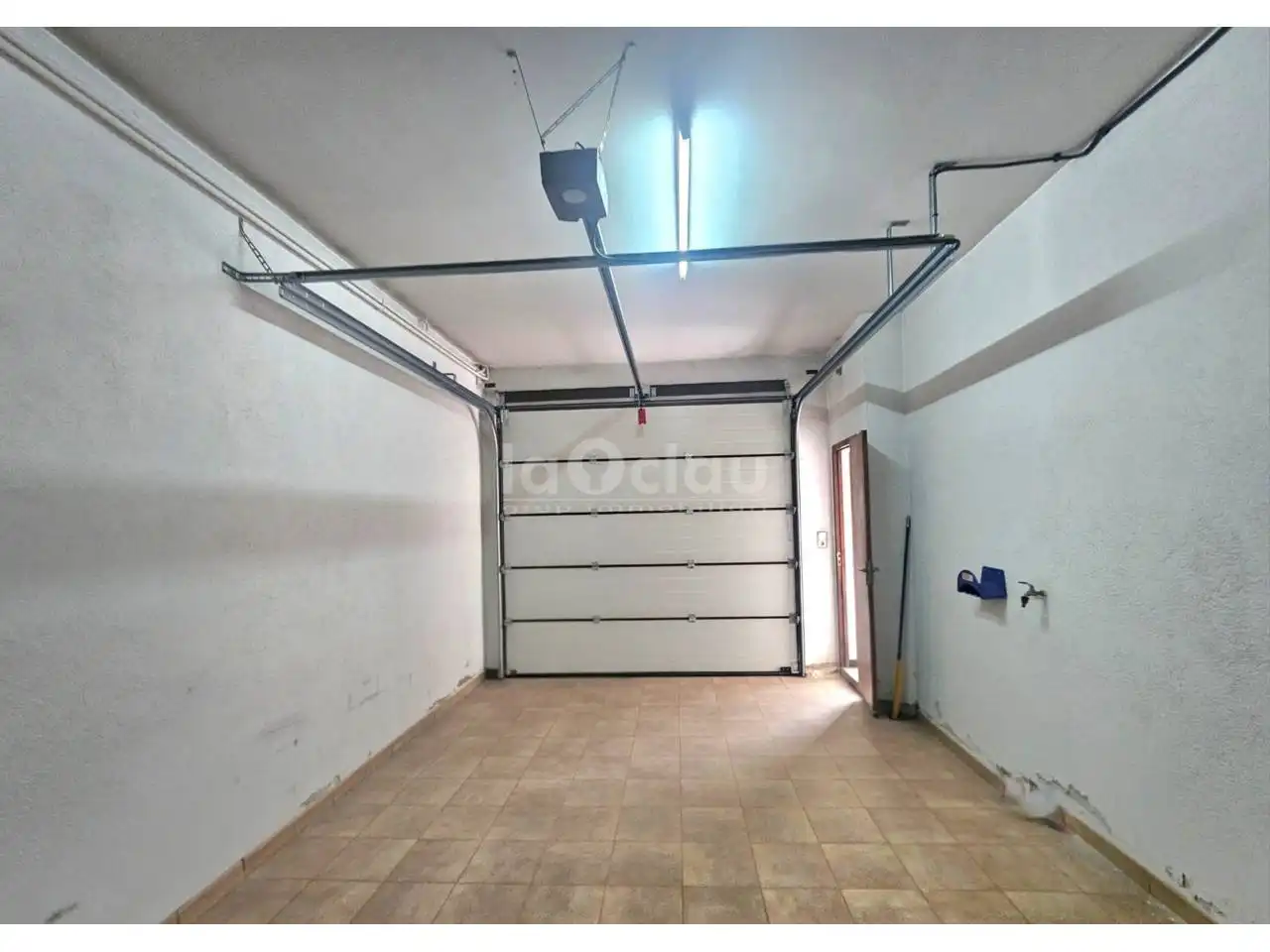 Casa adosada en venta en Tona con Calefacción y Terraza