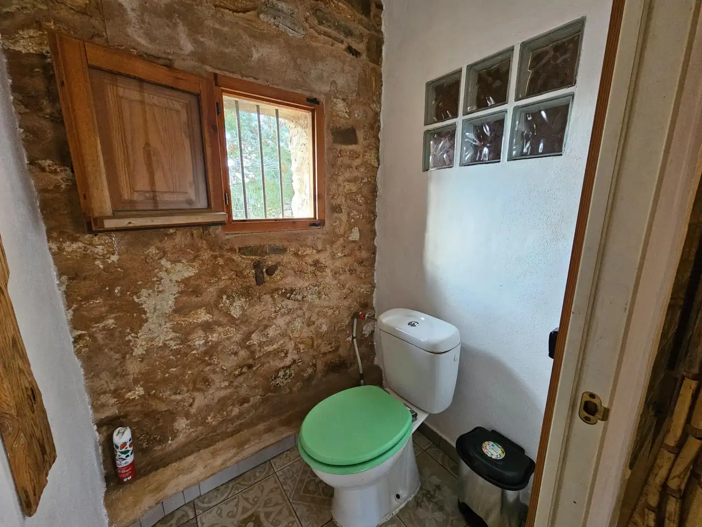 Baño de Finca rústica en venta en Chulilla
