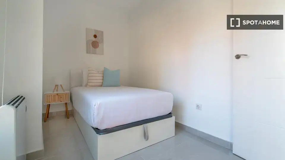 Bedroom of Flat for rent in Puente de Vallecas