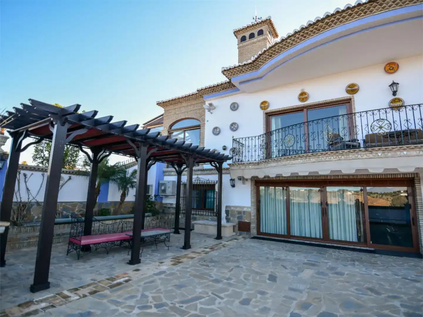 Außenansicht von Country house zum Verkauf in Alhaurín El Grande mit Klimaanlage, Schwimmbad und Balkon