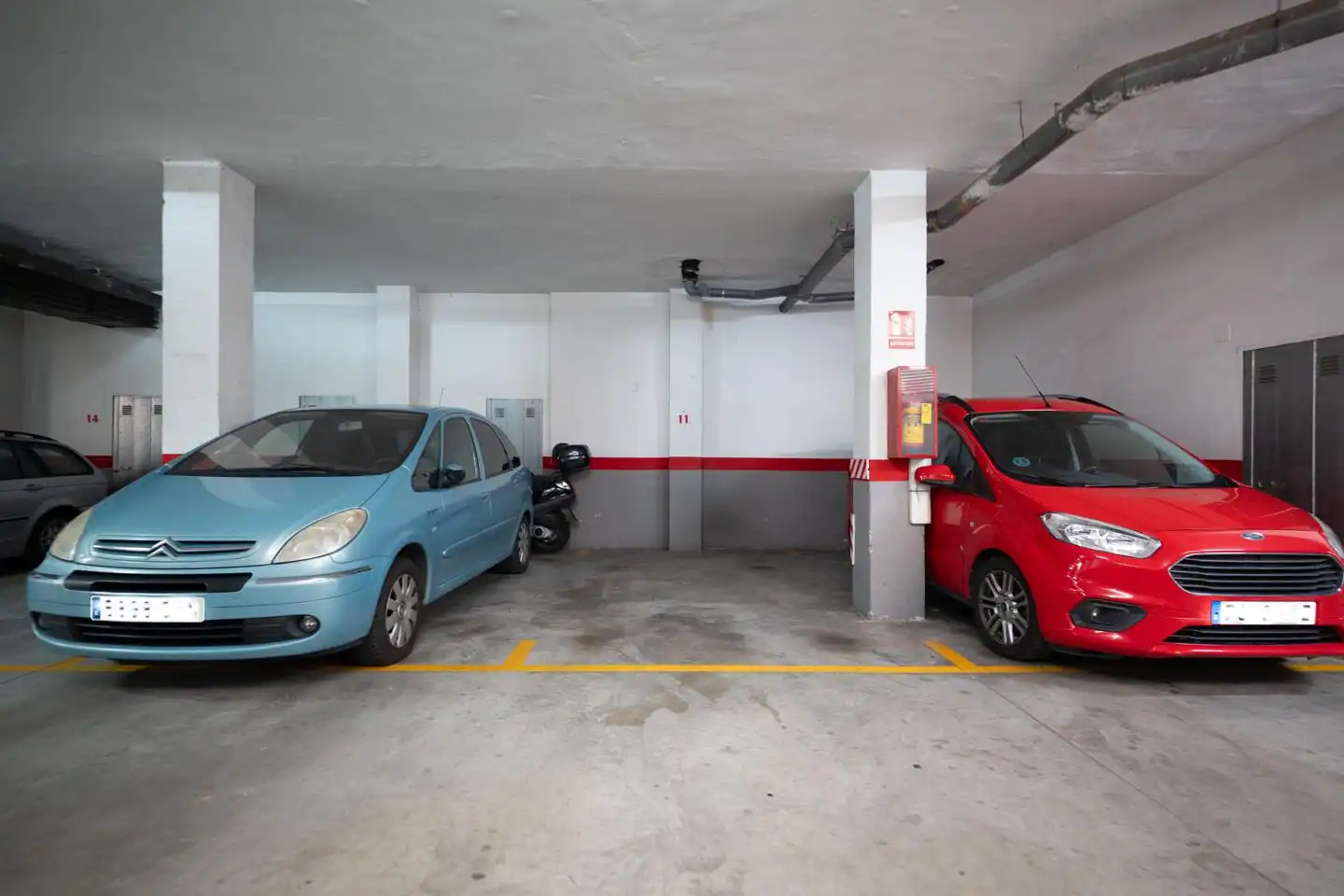 Parking de Piso en venta en Ávila con Calefacción y Trastero