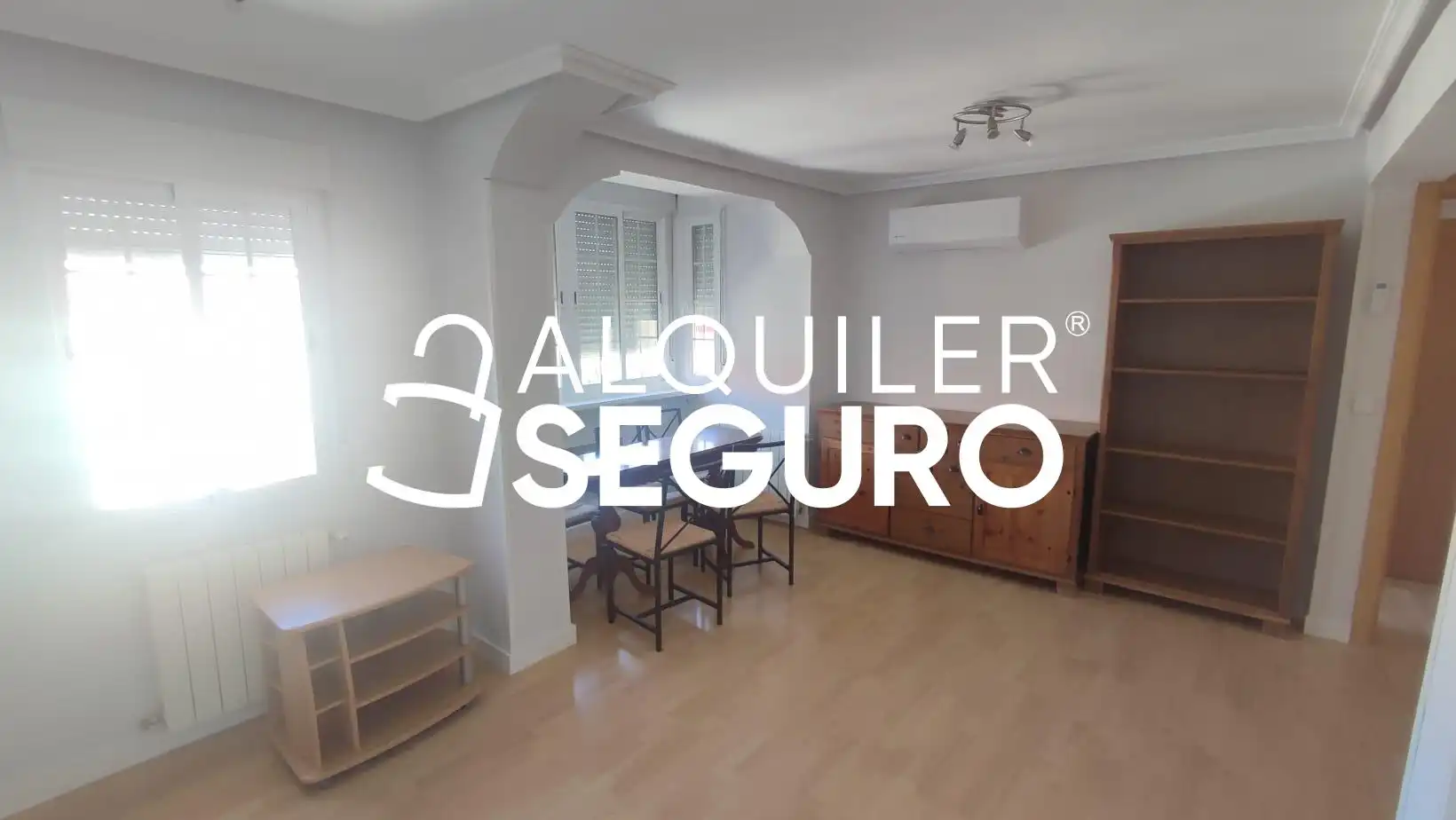 Sala de estar de Piso de alquiler en  Madrid Capital con Calefacción y Terraza