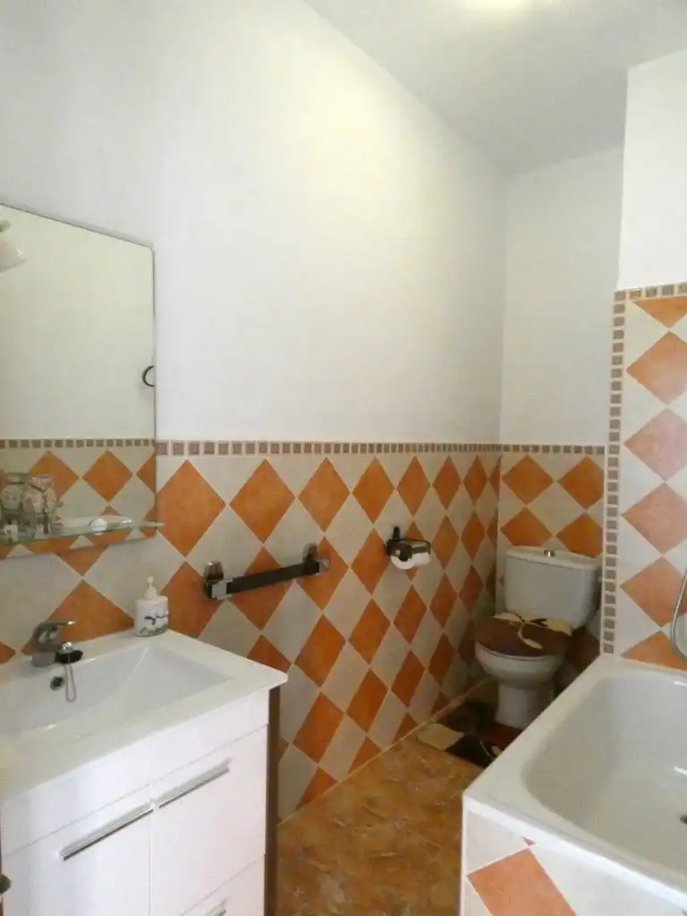 Casa adosada en venta en Camporrobles