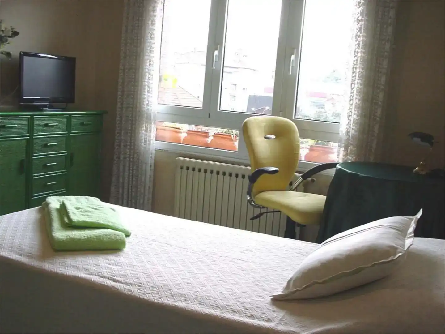 Habitación de Piso para compartir en Avilés con Amueblado