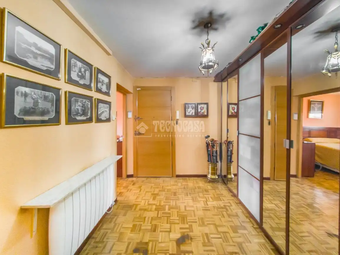 Piso en venta en Madrid con Aire acondicionado, Calefacción y Balcón