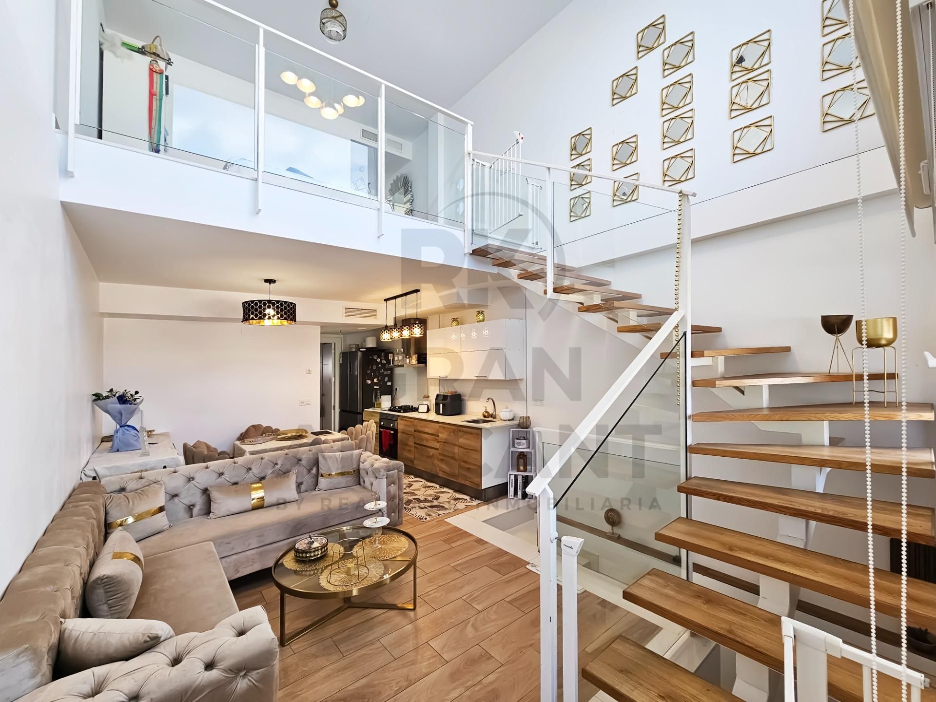 Sala d'estar de Casa o xalet en venda en Santa Pola amb Aire condicionat, Calefacció i Jardí privat