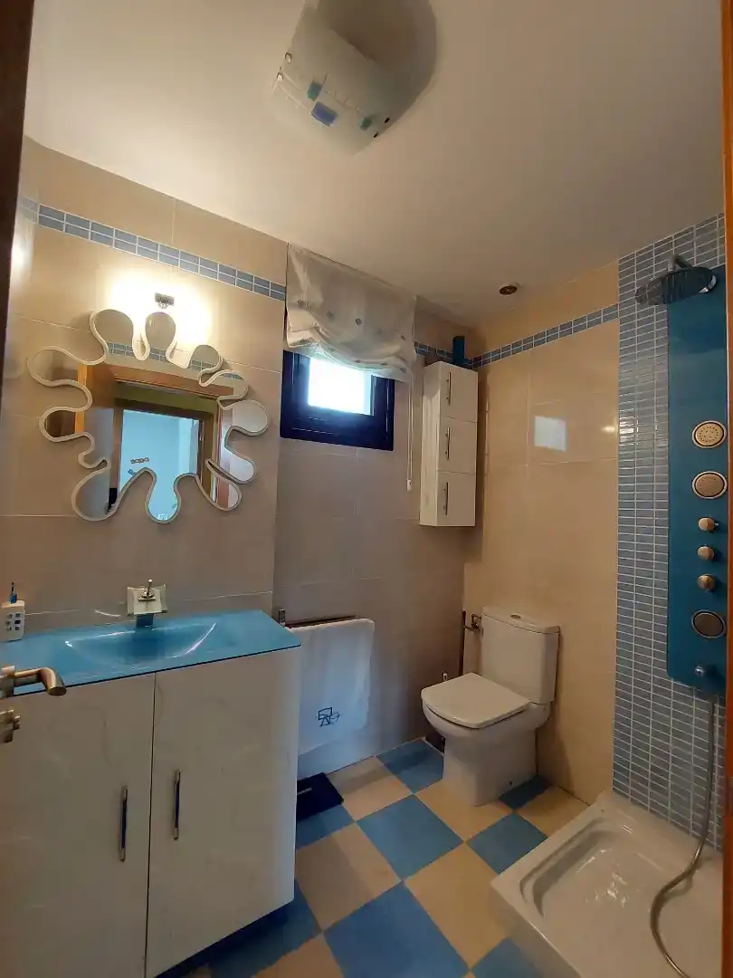 Bathroom of Flat for rent in Outeiro de Rei  with Parquet flooring and Furnished