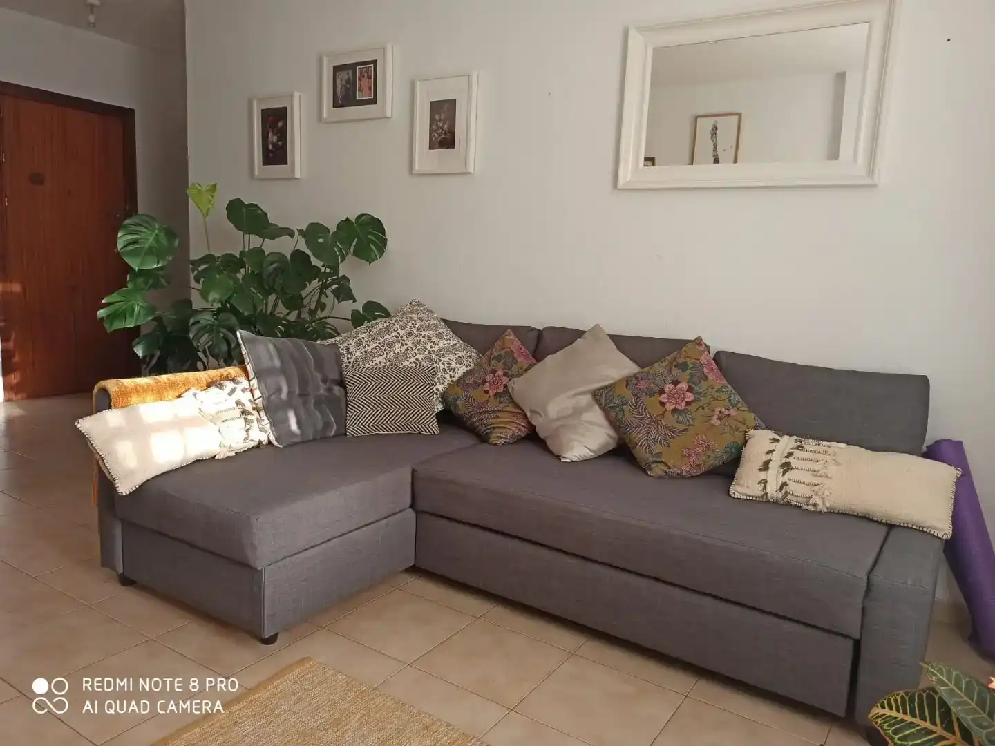Sala d'estar de Apartament de lloguer en Sevilla amb Aire condicionat, Jardí privat i Moblat