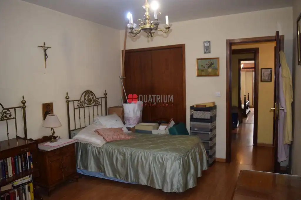 Habitación de Piso en venta en Santiago de Compostela  con Trastero