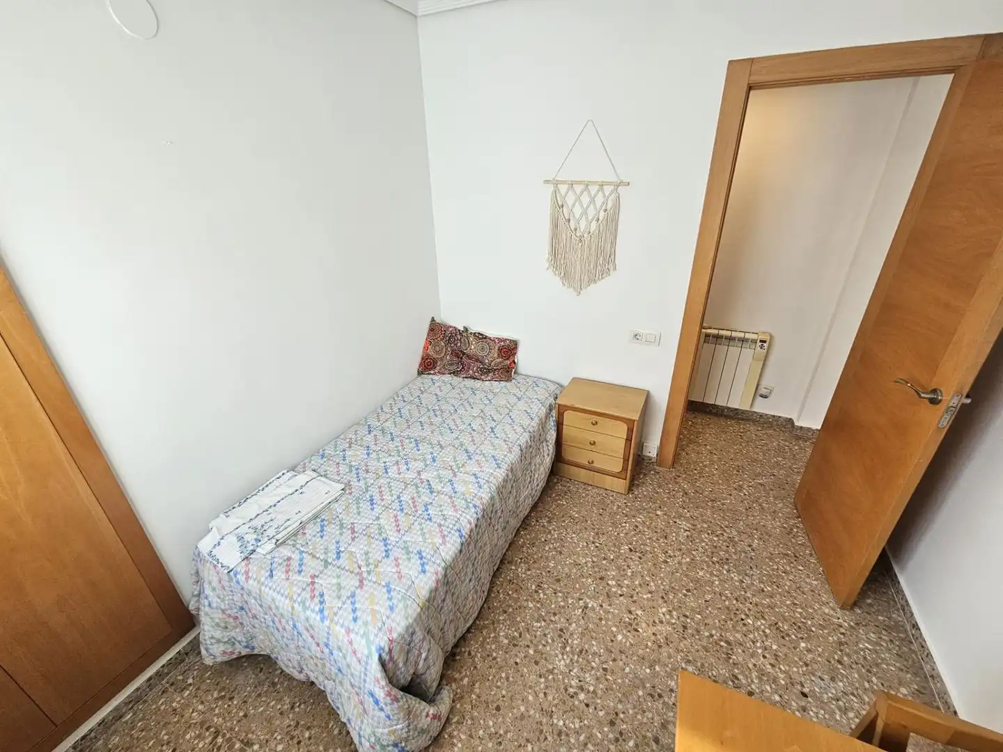 Attic for rent in Avenida de Valencia - Avenida de Casalduch