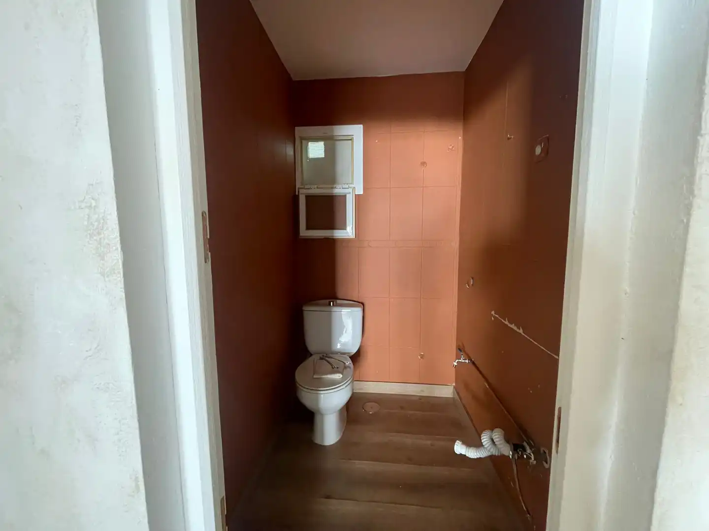 Baño de Local de alquiler en Brunete con Aire acondicionado y Calefacción