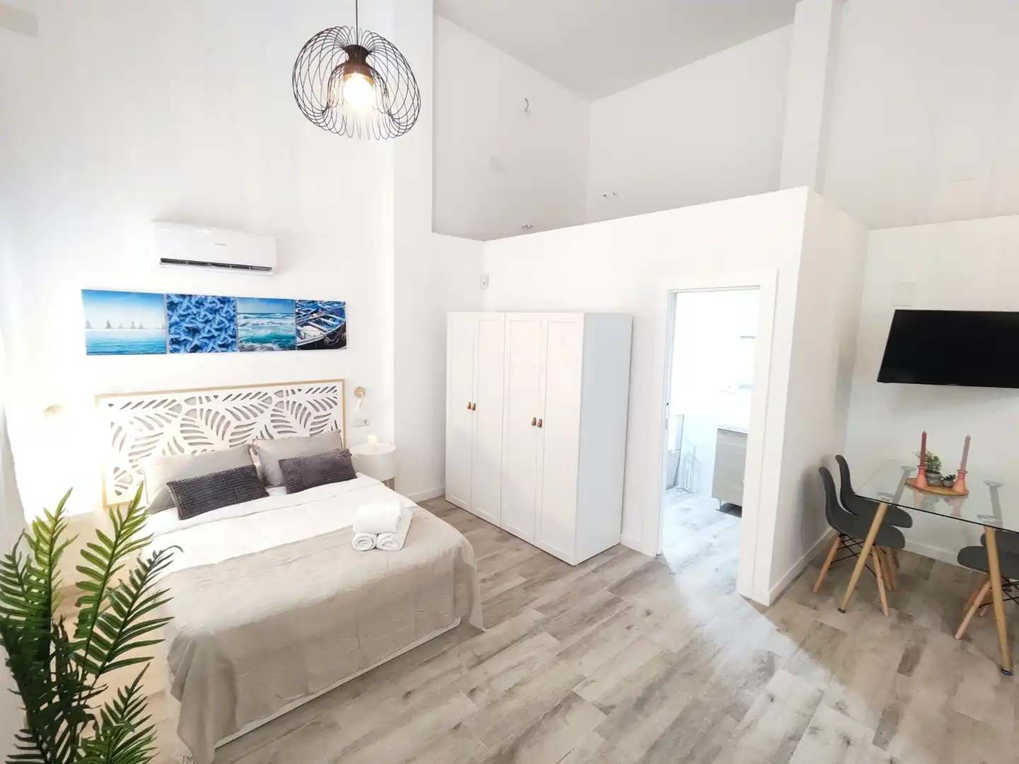Schlafzimmer von Geschaftsraum zum Verkauf in Málaga mit Klimaanlage, Heizung und Möbliert