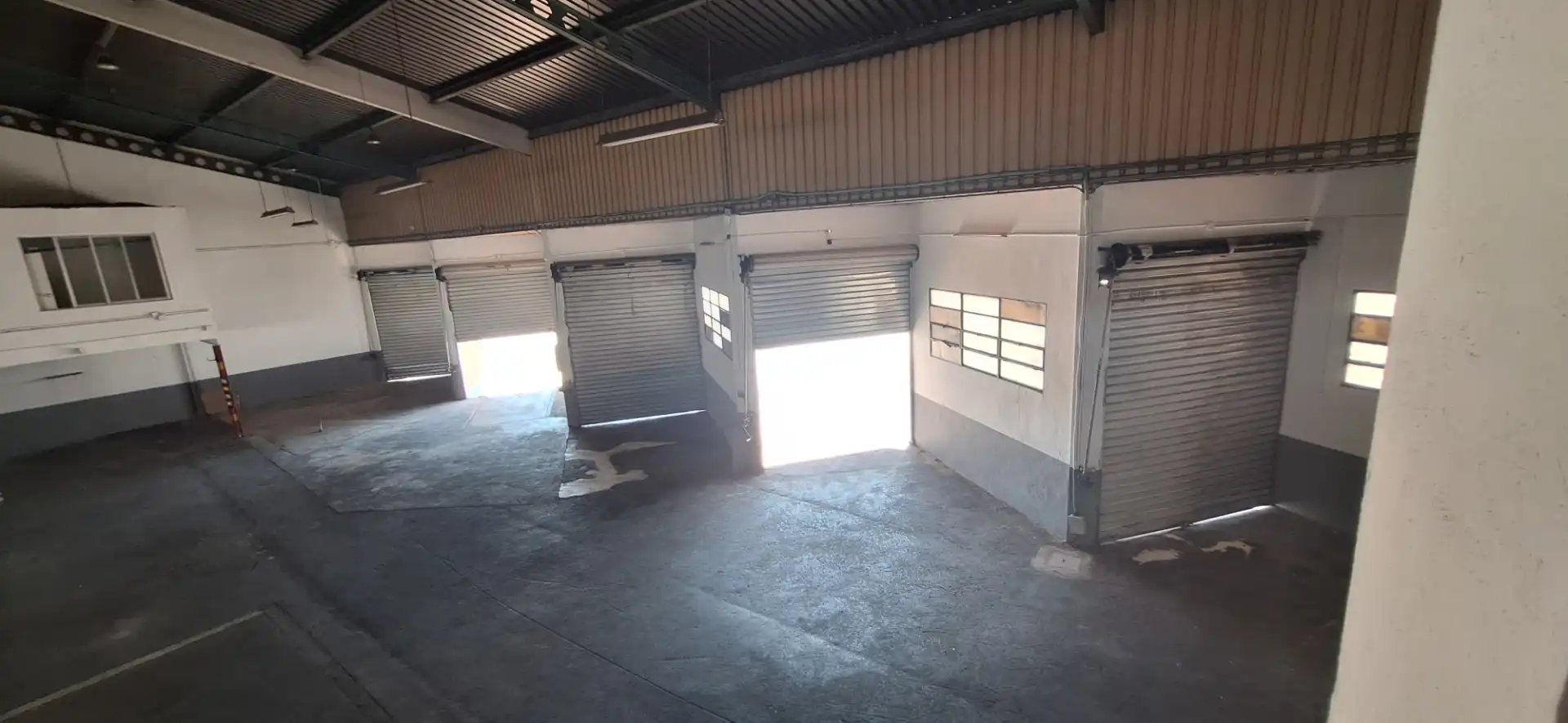 Industrial buildings for rent in Xirivella