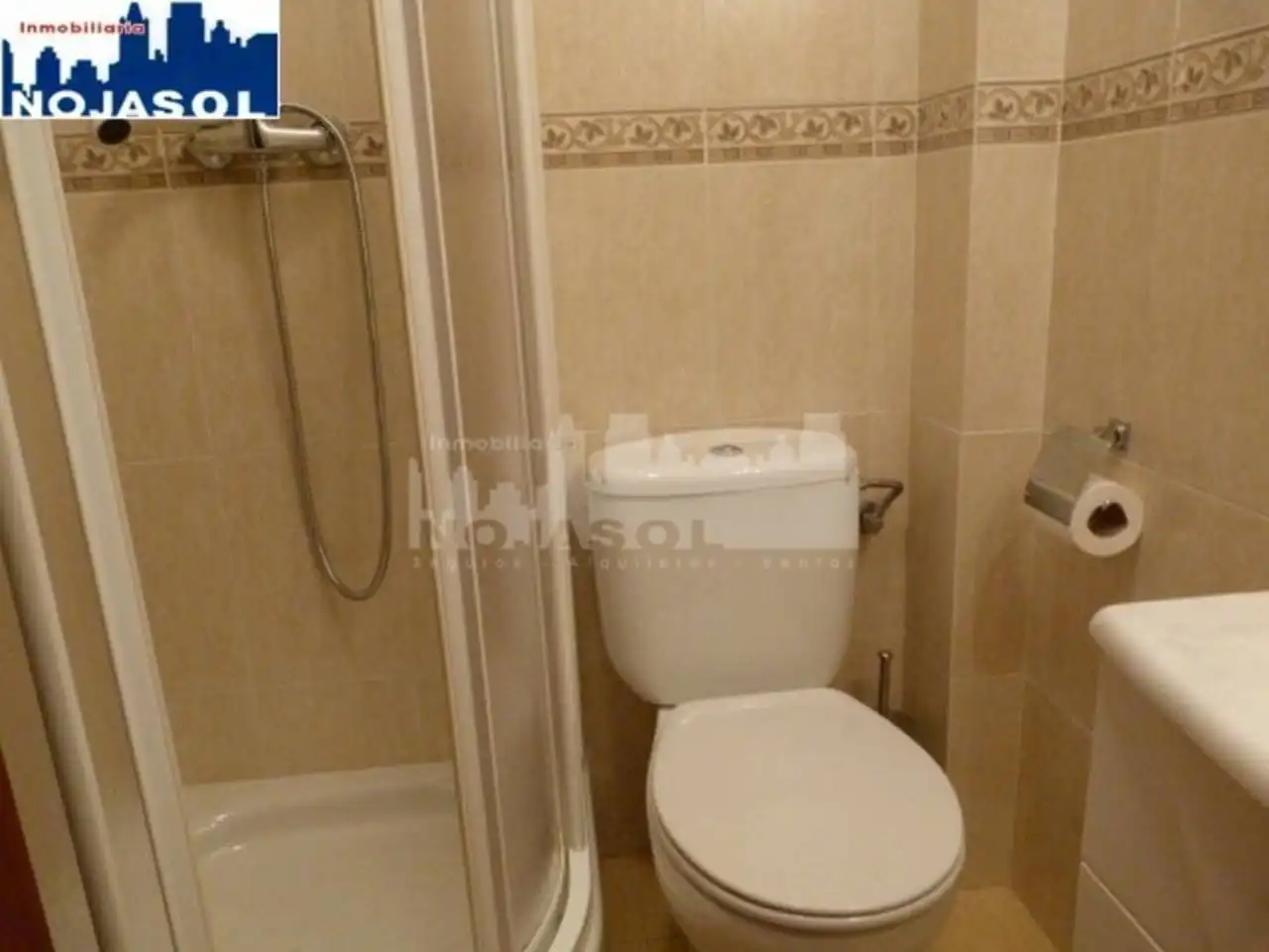 Bany de Apartament de lloguer en Noja amb Calefacció, Jardí privat i Terrassa