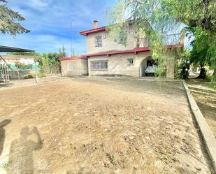 Vista exterior de Casa o xalet en venda en Mairena del Aljarafe amb Terrassa