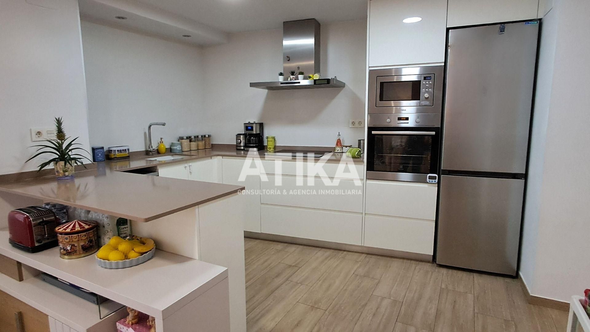 Cuina de Casa o xalet en venda en Agullent amb Aire condicionat, Terrassa i Alarma