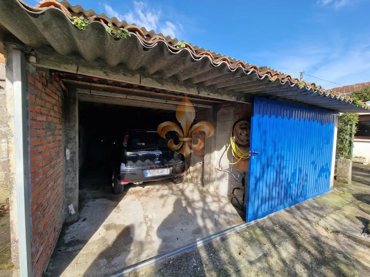 Aparcament de Casa o xalet en venda en O Rosal   amb Calefacció, Jardí privat i Terrassa