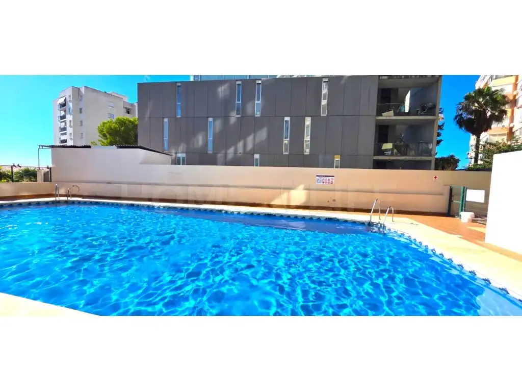 Schwimmbecken von Wohnung zum Verkauf in Benalmádena mit Schwimmbad und Gemeinschaftspool