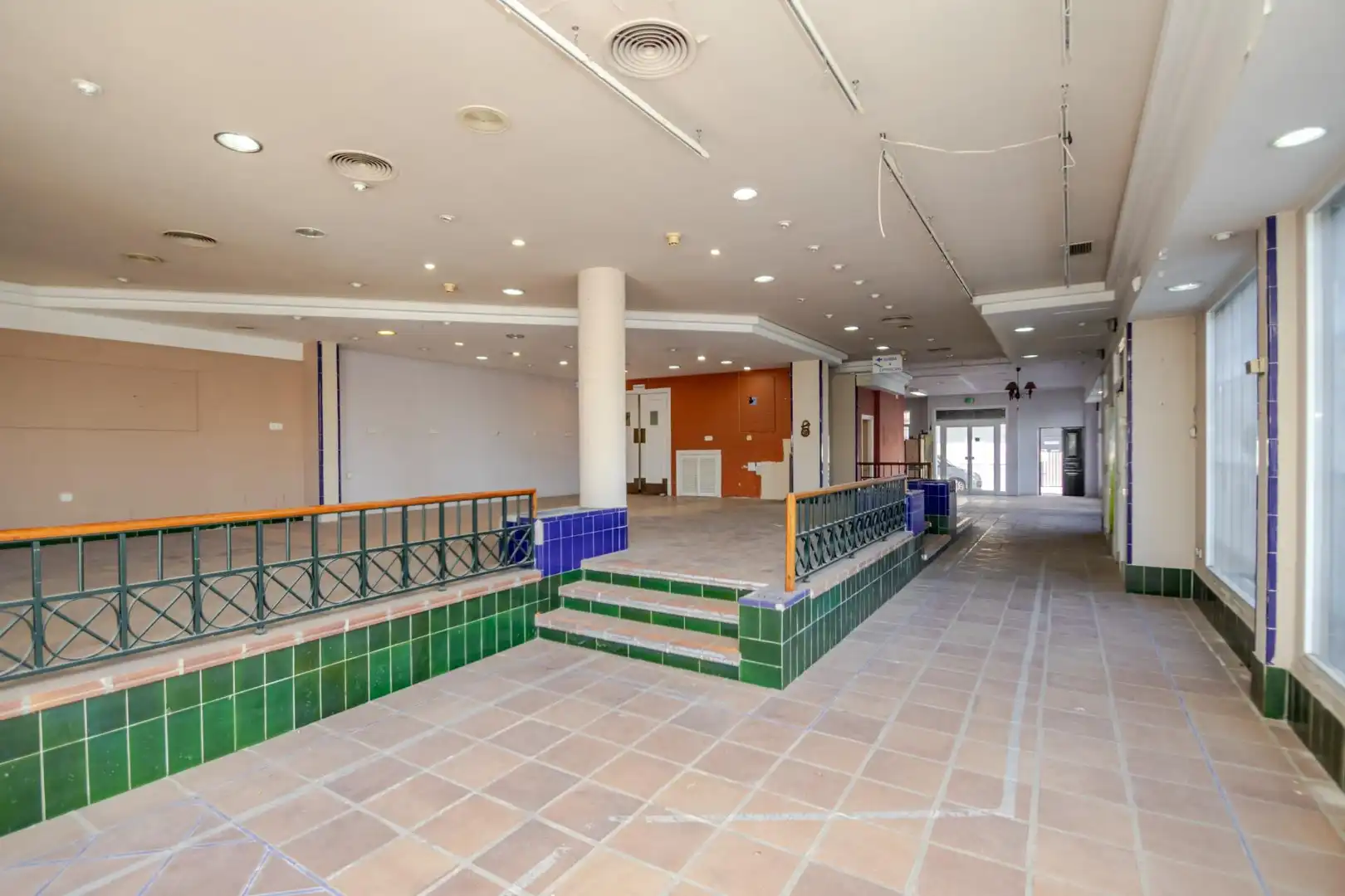 Edificio en venta en Mairena del Aljarafe
