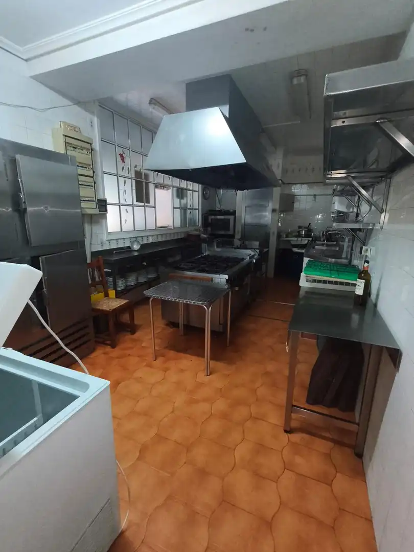 Cuina de Casa o xalet en venda en Miengo amb Calefacció, Terrassa i Moblat