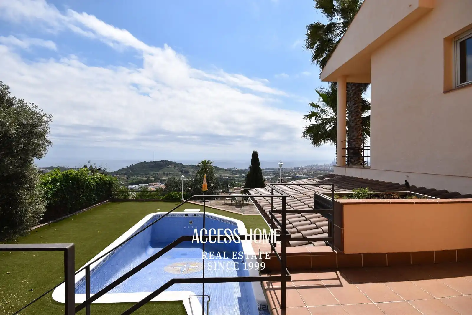 Vista exterior de Casa o chalet en venta en Badalona con Aire acondicionado, Calefacción y Terraza
