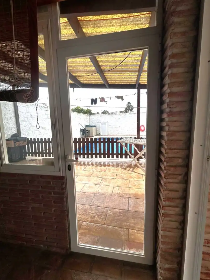 Schwimmbecken von Einfamilien-Reihenhaus zur Miete in Alhaurín El Grande mit Klimaanlage, Terrasse und Abstellraum