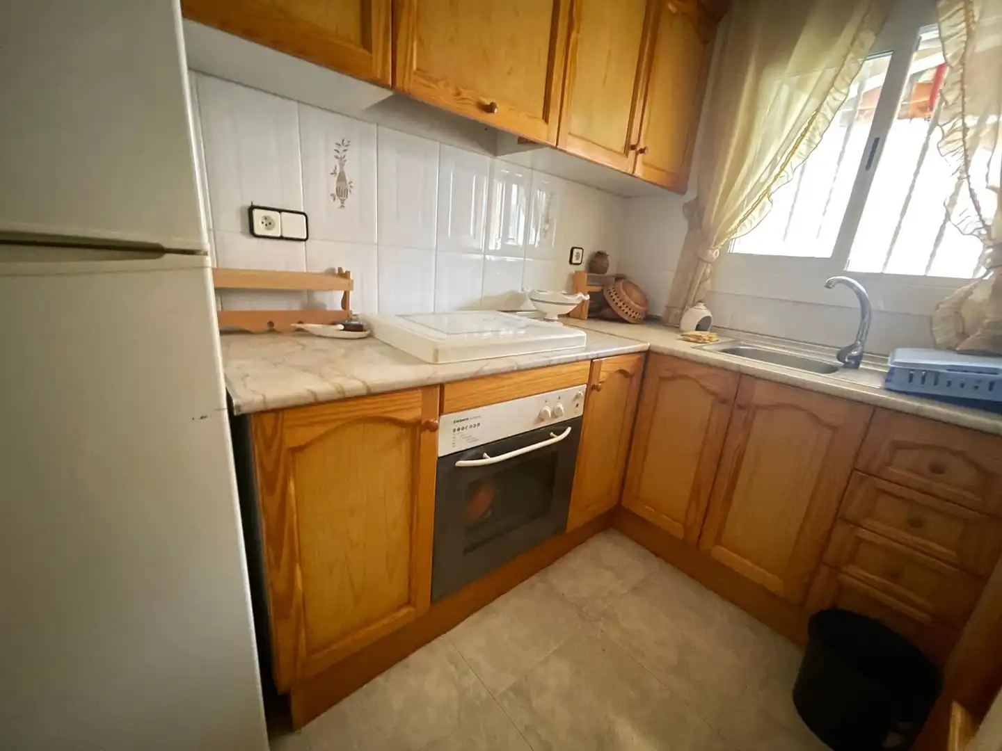 Küche von Einfamilien-Reihenhaus zum Verkauf in San Pedro del Pinatar mit Terrasse, Möbliert und Ofen