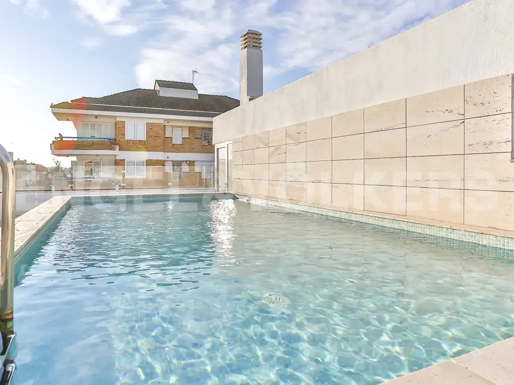 Swimming pool of Attic for rent in Sitges  with Air Conditioner, Heating and Terrace